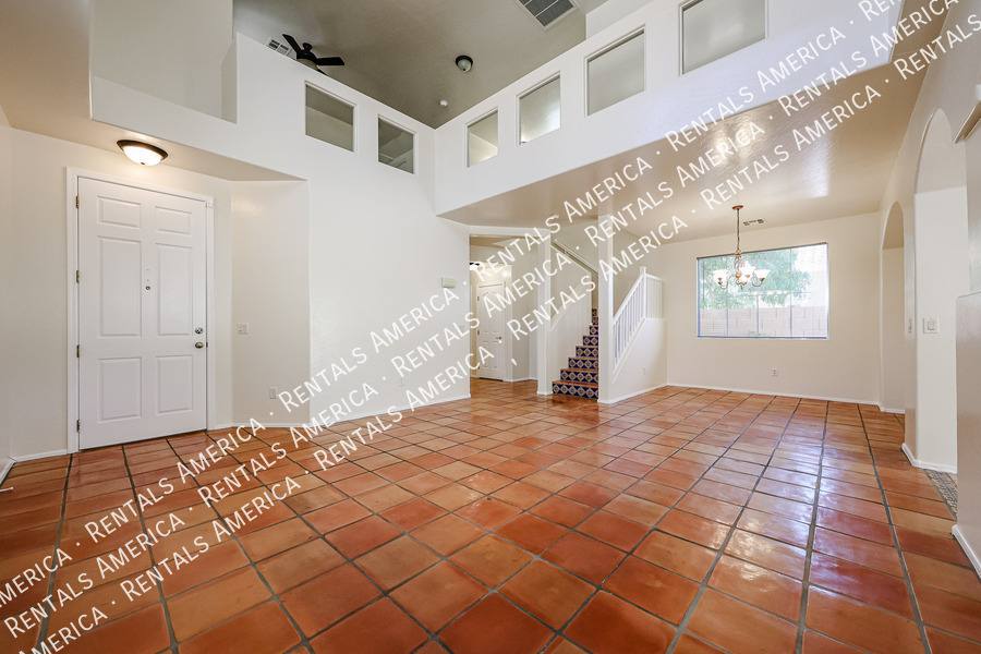 House for rent at 528 W Mountain Sage Dr, Phoenix, AZ 85045