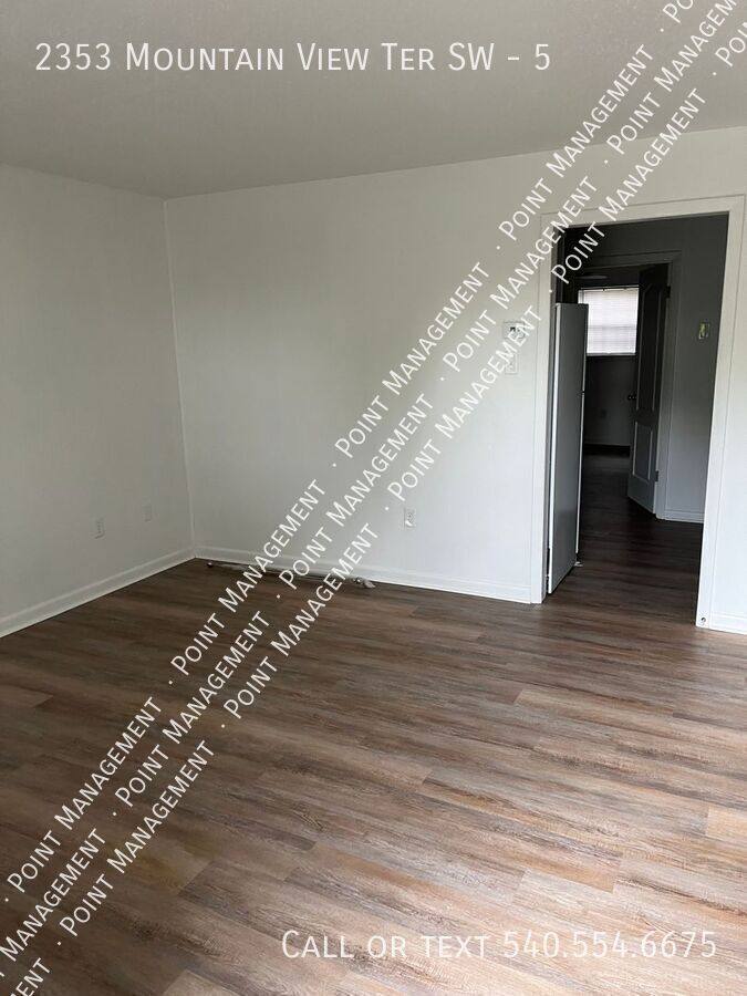 Apartment for rent at 2353 Mountain View Terrace SW #5, Roanoke, VA 24015