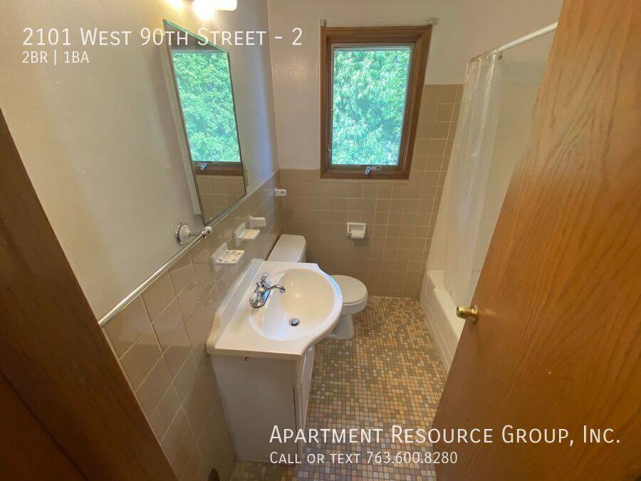 Townhouse for rent at 2101 W 90th St #2, Minneapolis, MN 55431