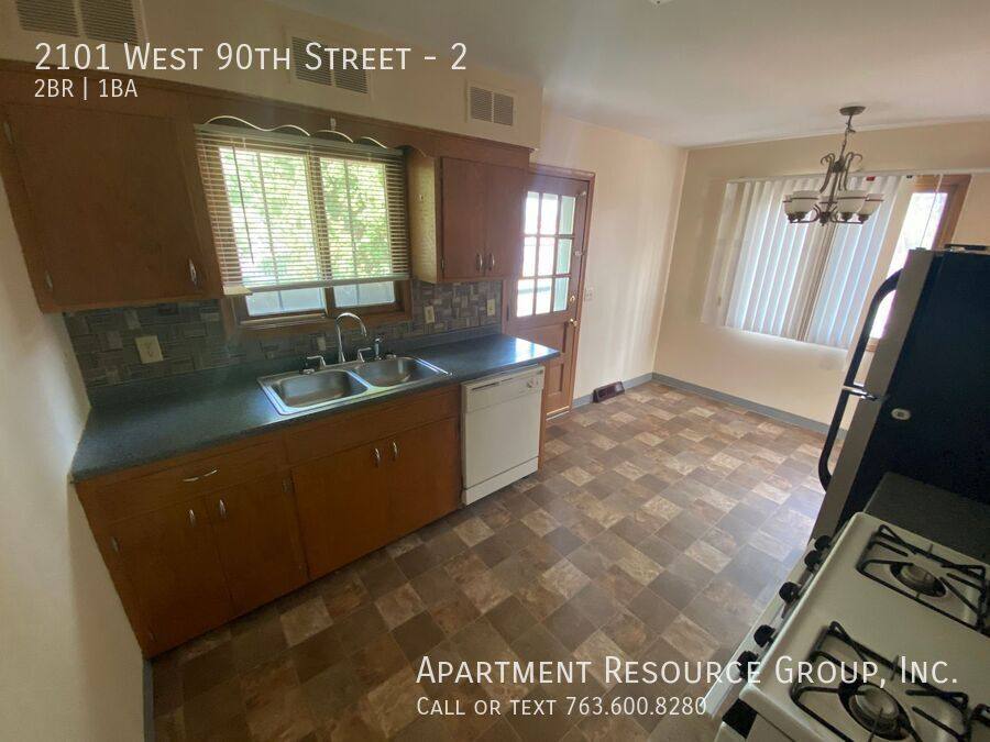 Townhouse for rent at 2101 W 90th St #2, Minneapolis, MN 55431
