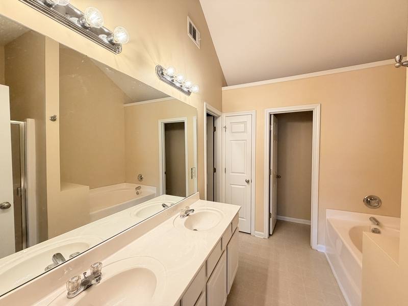 Townhouse for rent at 540 Georgia Way, Woodstock, GA 30188