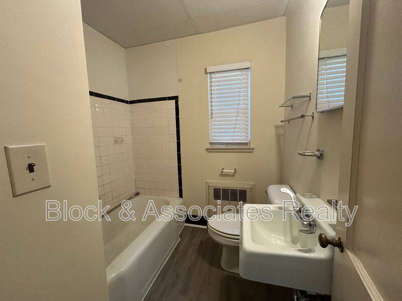 House for rent at 2509-A Miller Park Circle, Winston Salem, NC 27103