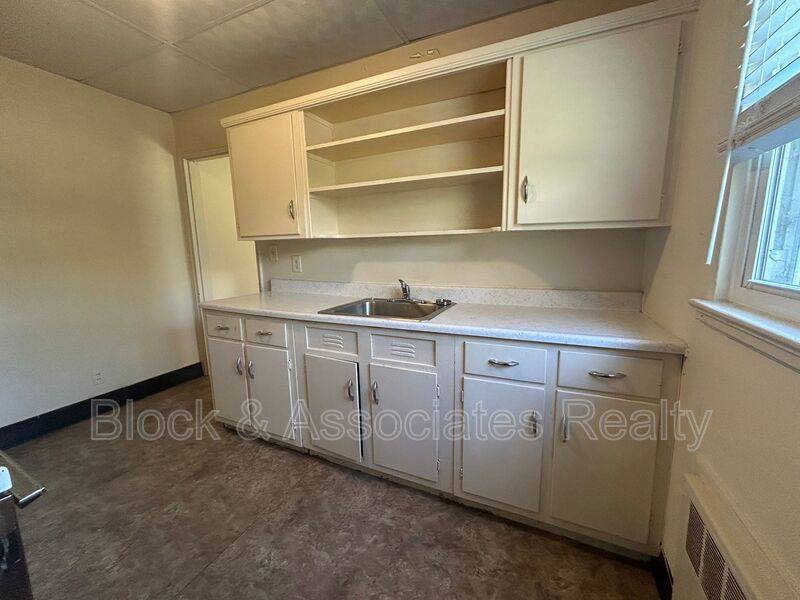 House for rent at 2509-A Miller Park Circle, Winston Salem, NC 27103