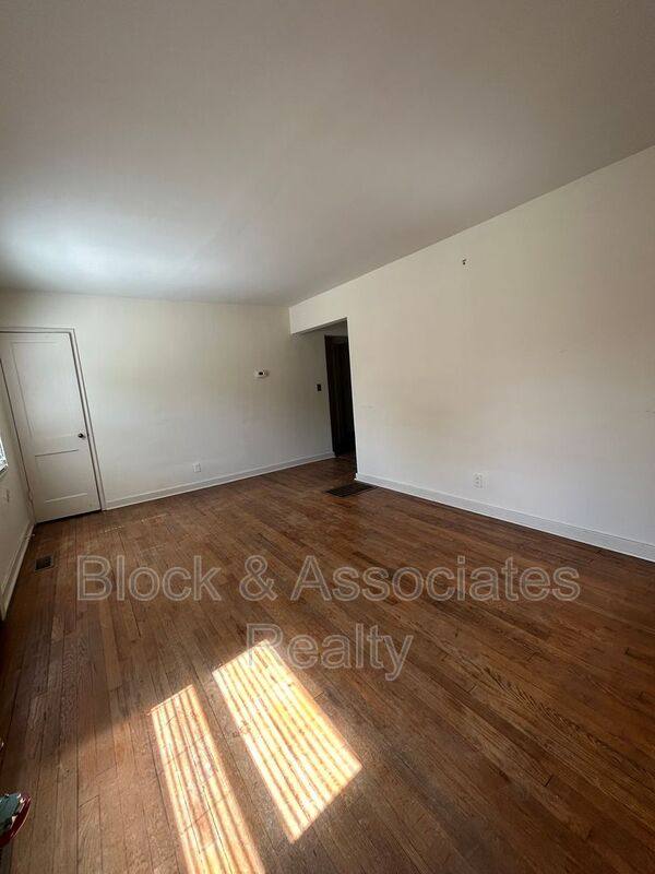House for rent at 2509-A Miller Park Circle, Winston Salem, NC 27103