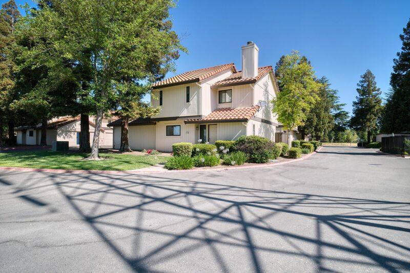 House for rent at 6726 Calvine Rd, Sacramento, CA 95823