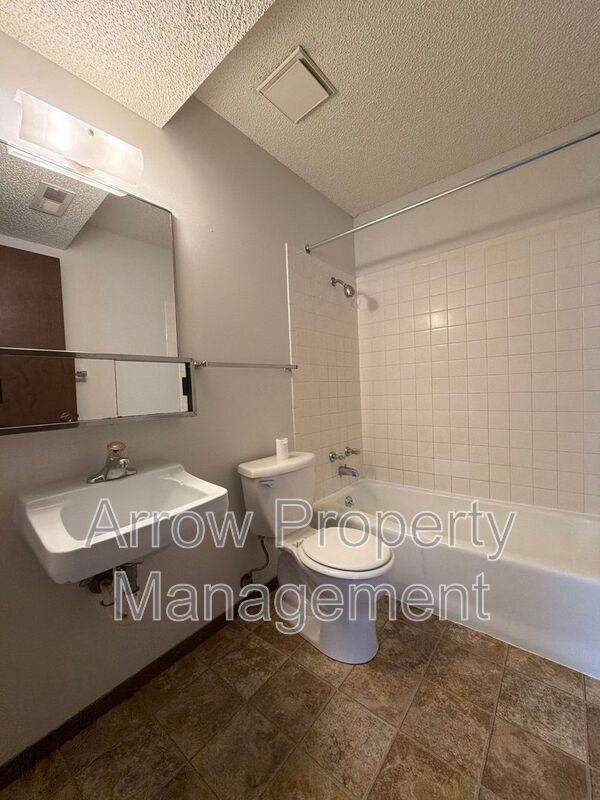 Apartment for rent at 1431 D St #1, Lincoln, NE 68502