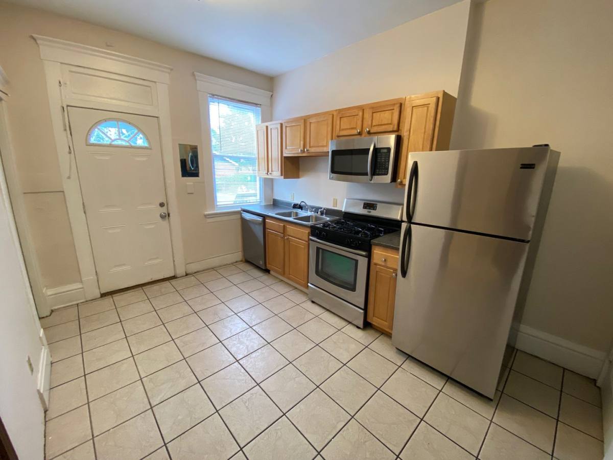 Apartment for rent at 252-254 King Ave, Columbus, OH 43201