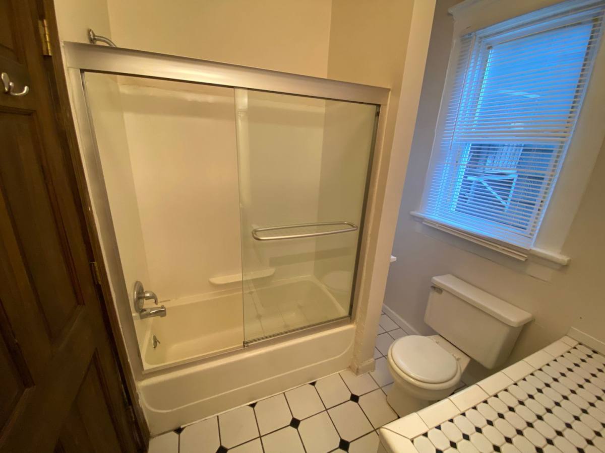 Apartment for rent at 252-254 King Ave, Columbus, OH 43201