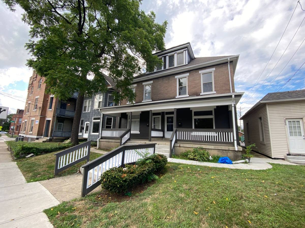 Apartment for rent at 252-254 King Ave, Columbus, OH 43201