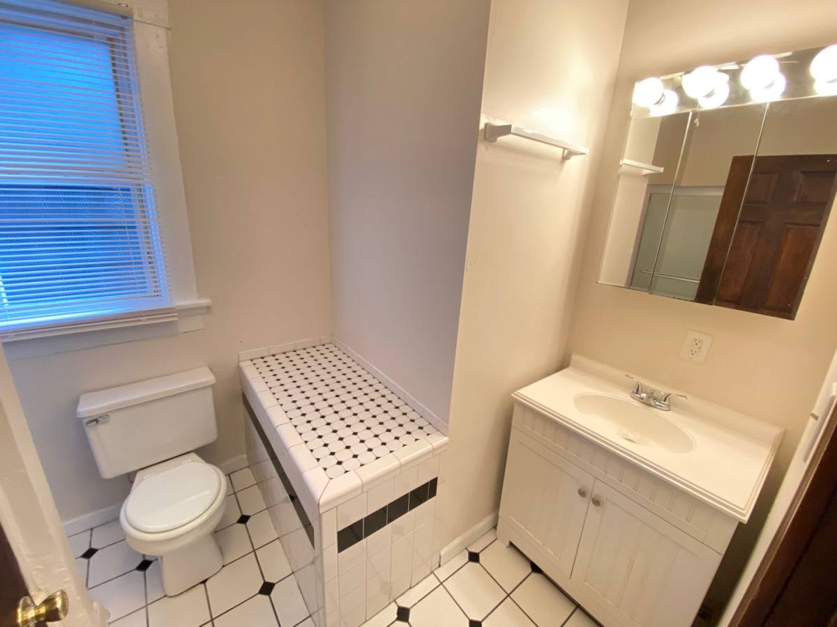 Apartment for rent at 252-254 King Ave, Columbus, OH 43201