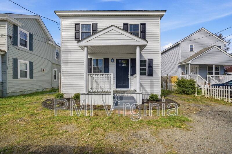 House for rent at 307 N 4th St, Suffolk, VA 23434