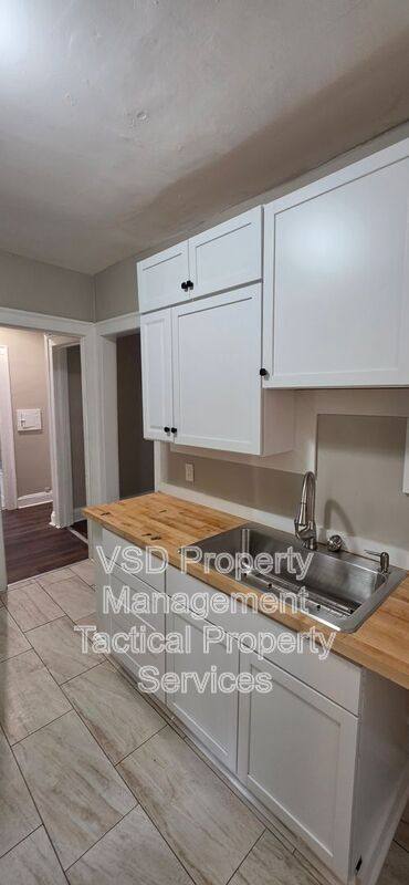 Apartment for rent at 14172 Superior Rd #1, Cleveland, OH 44118