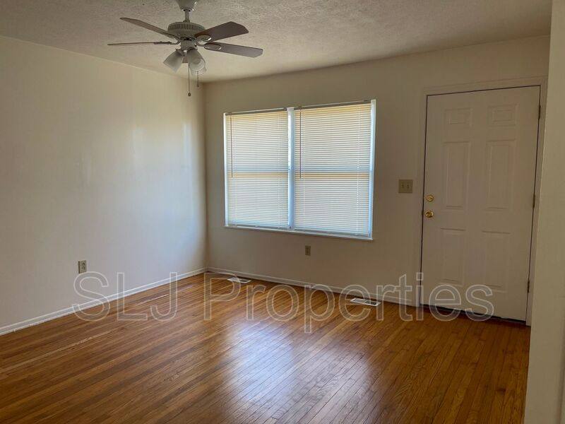 House for rent at 9913 Lochwick, Louisville, KY 40272