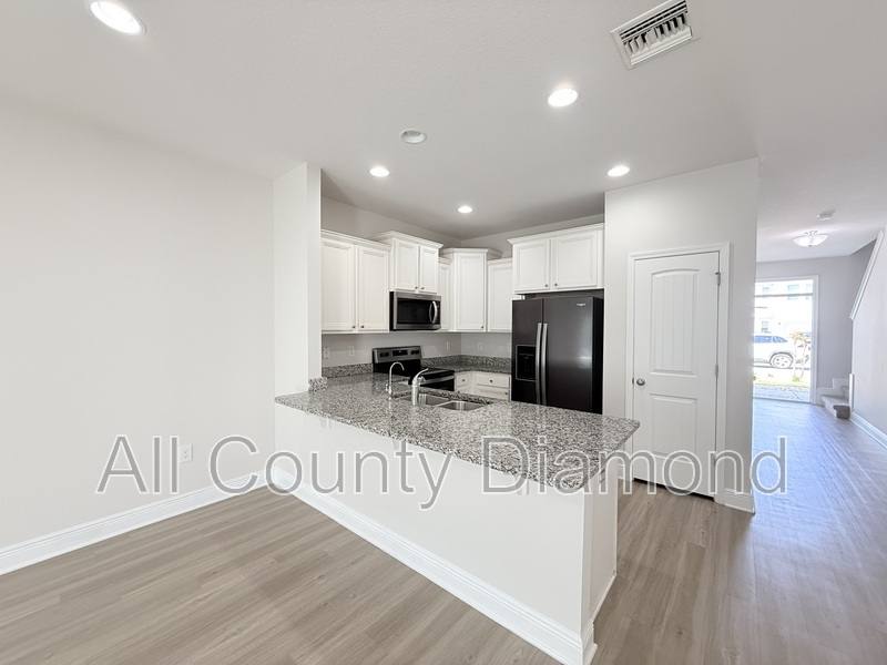 Townhouse for rent at 7682 Shadow Lake Dr, Panama City Beach, FL 32407