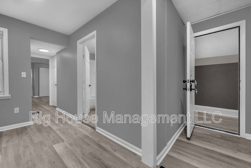 Apartment for rent at 1725 Hollins St #1, Baltimore, MD 21223