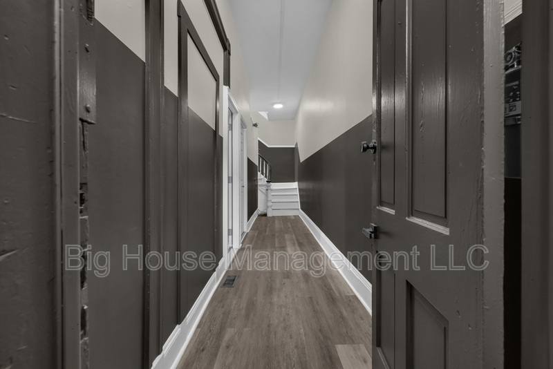 Apartment for rent at 1725 Hollins St #1, Baltimore, MD 21223