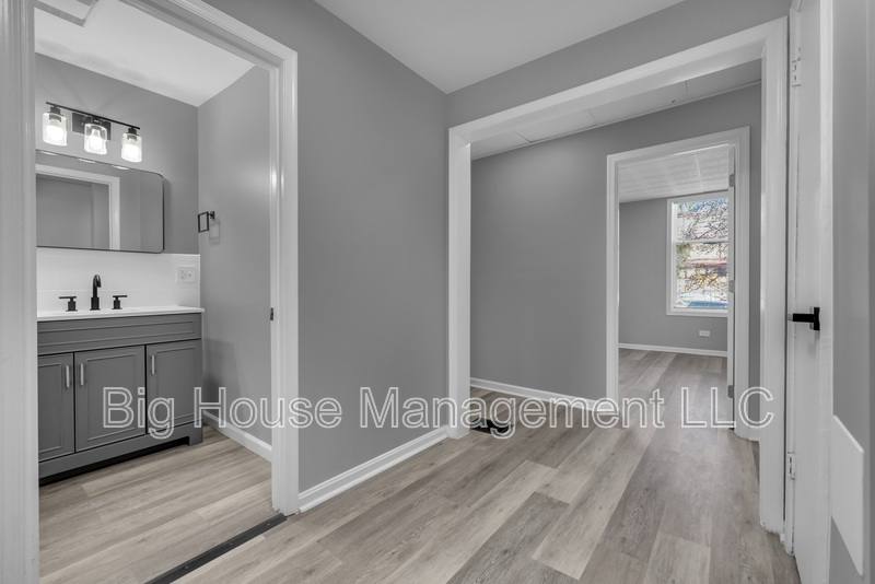 Apartment for rent at 1725 Hollins St #1, Baltimore, MD 21223