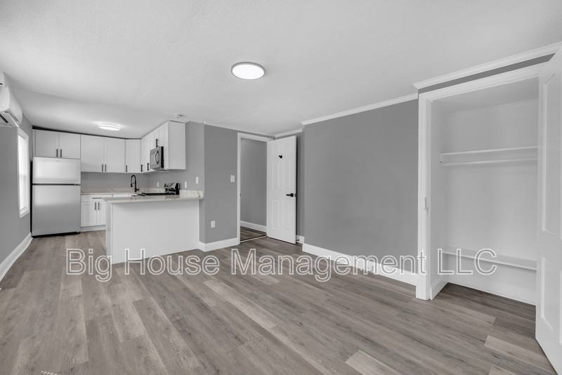 Apartment for rent at 1725 Hollins St #2, Baltimore, MD 21223