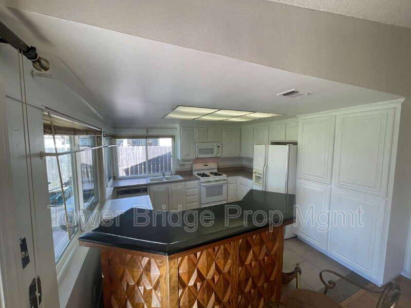 House for rent at 9400 Appalachian Dr, Sacramento, CA 95827