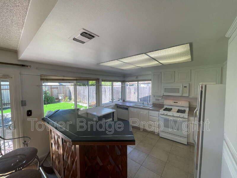 House for rent at 9400 Appalachian Dr, Sacramento, CA 95827