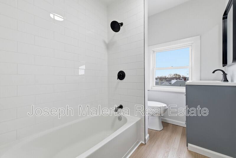Apartment for rent at 848 Bank St - 3rd Floor, New London, CT 06320