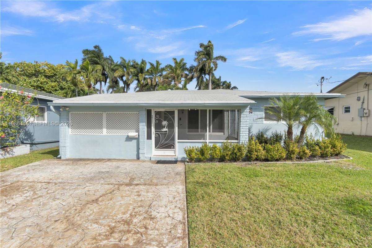 House for rent at 211 SE 1st Terrace, Dania, FL 33004