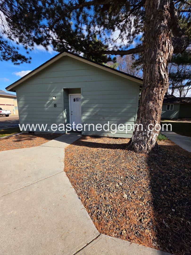 Apartment for rent at 630 SW 24th St, Ontario, OR 97914