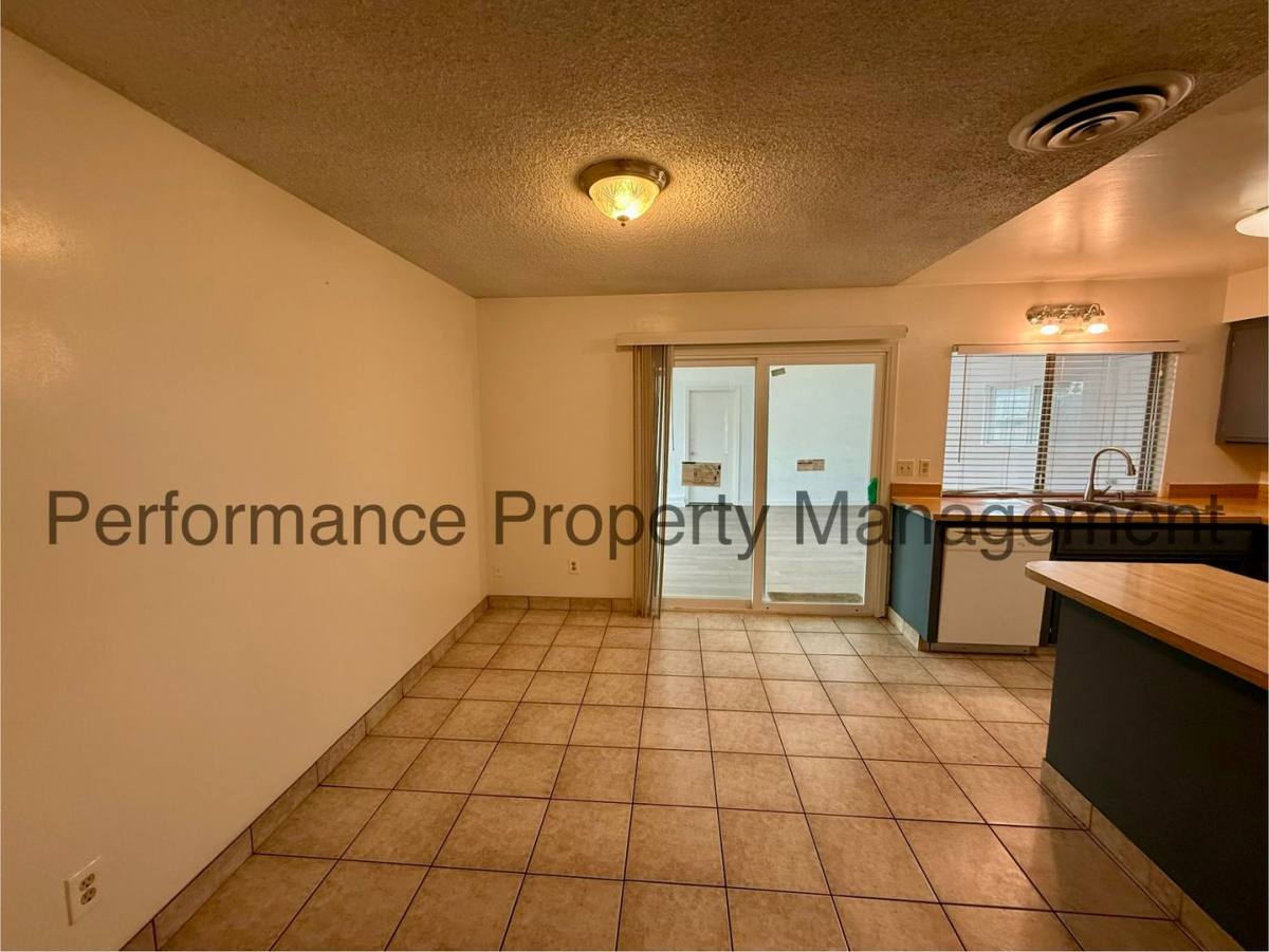 House for rent at 6800 Wilson Rd, Bakersfield, CA 93309
