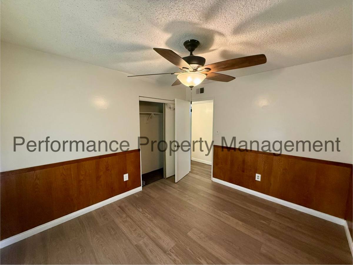 House for rent at 6800 Wilson Rd, Bakersfield, CA 93309