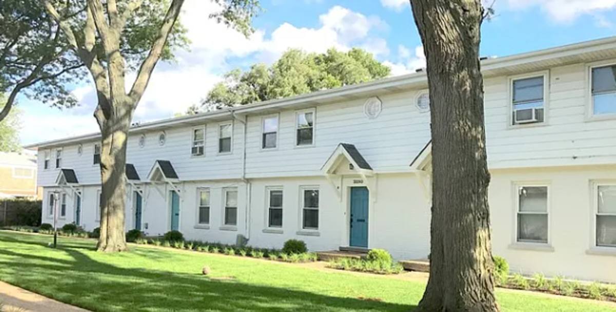 Townhouse for rent at 3115-3119 Lake Ave, Wilmette, IL 60091