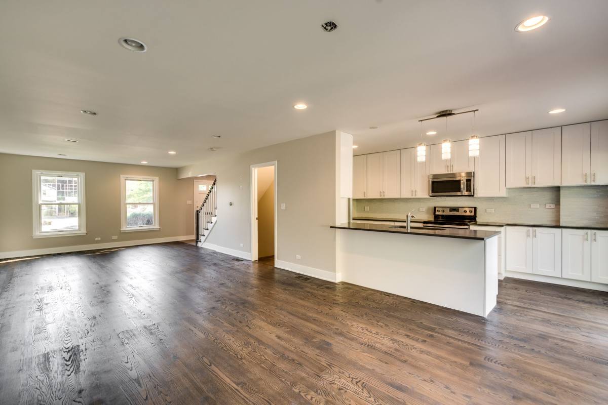 Townhouse for rent at 3115-3119 Lake Ave, Wilmette, IL 60091