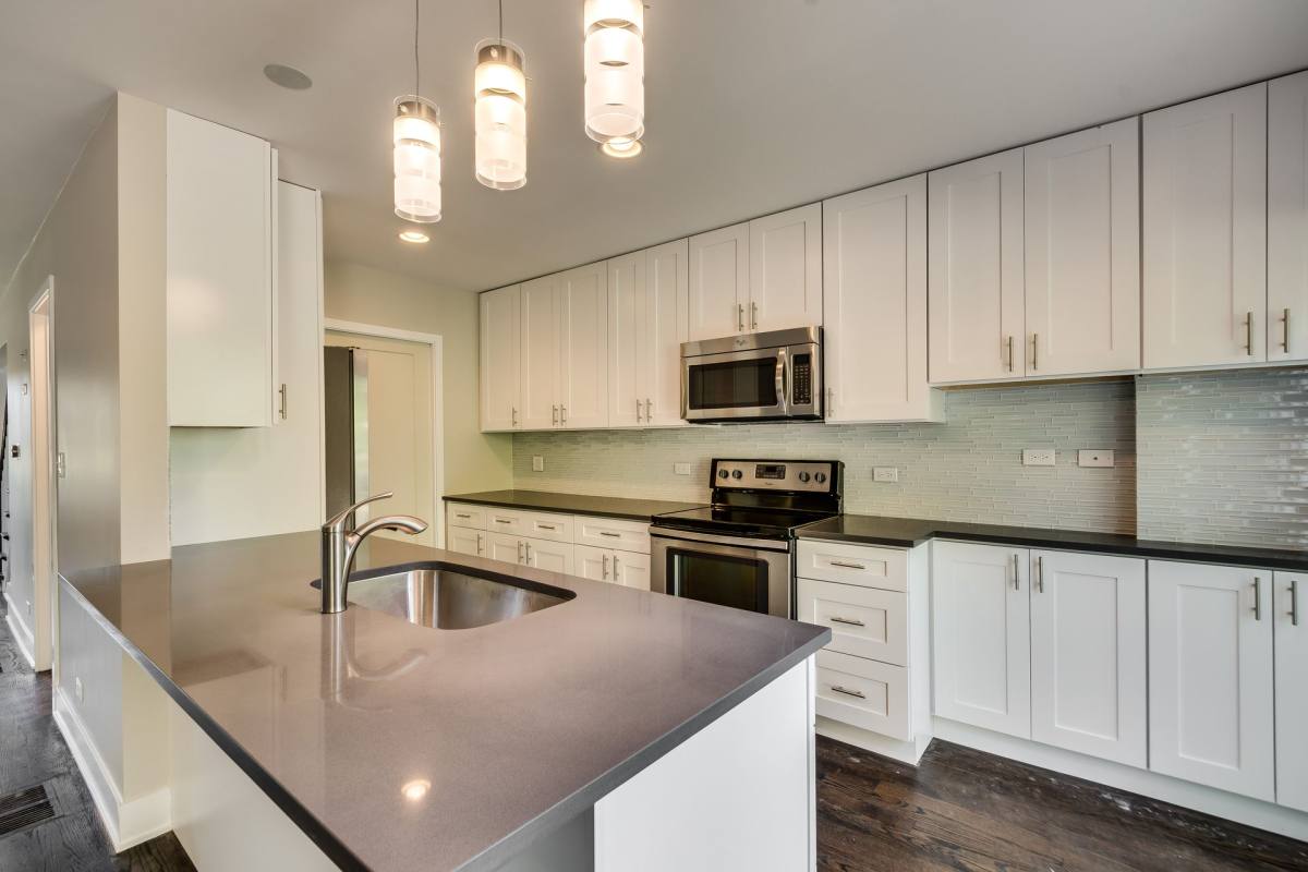Townhouse for rent at 3115-3119 Lake Ave, Wilmette, IL 60091