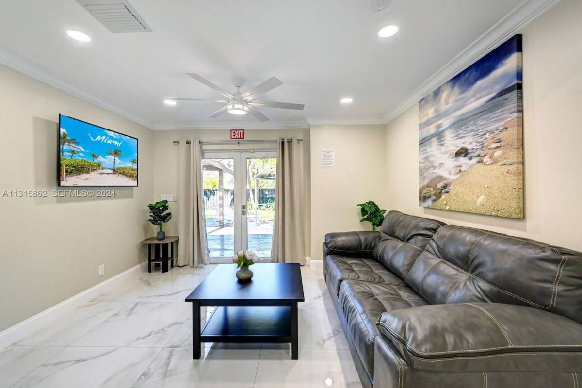 House for rent at 1307 Rodman St, Hollywood, FL 33019
