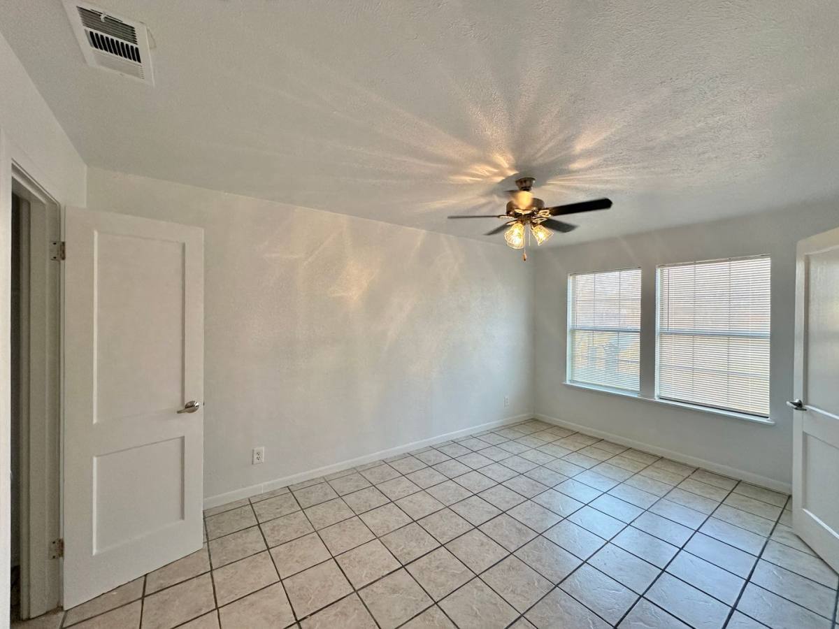 Townhouse for rent at 910-912 Stetson Ave, Killeen, TX 76543