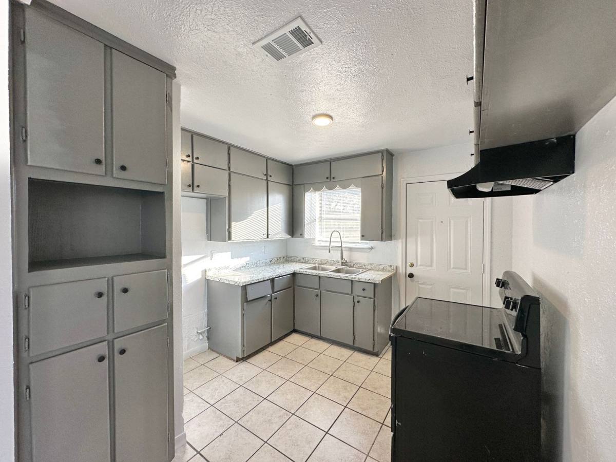 Townhouse for rent at 910-912 Stetson Ave, Killeen, TX 76543