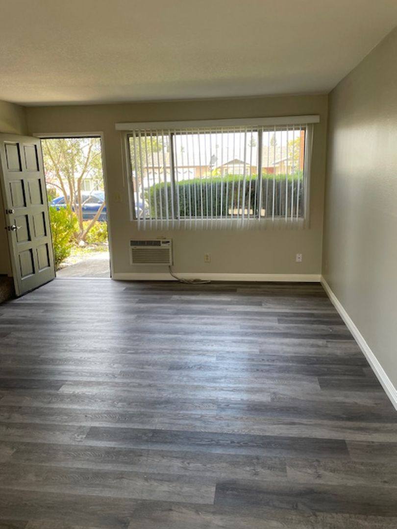 Apartment for rent at 1058-1060 E Foothill Blvd, Glendora, CA 91741