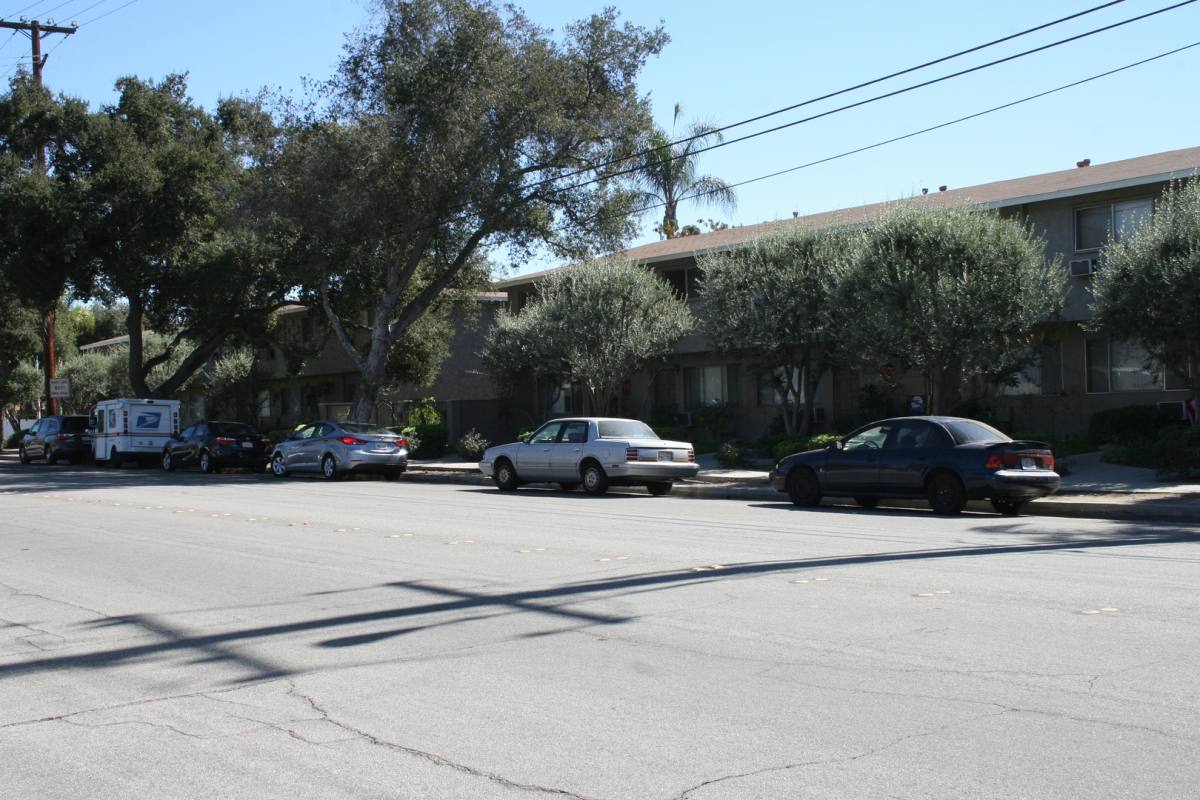 Apartment for rent at 1058-1060 E Foothill Blvd, Glendora, CA 91741