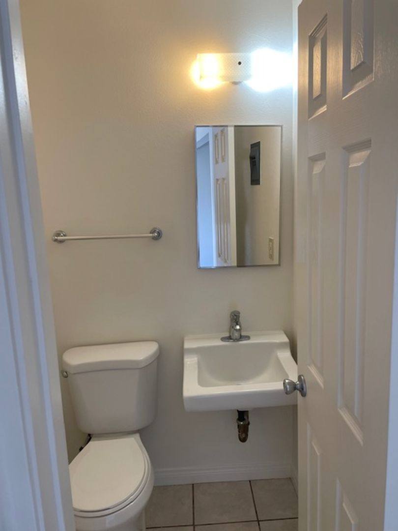 Apartment for rent at 1058-1060 E Foothill Blvd, Glendora, CA 91741