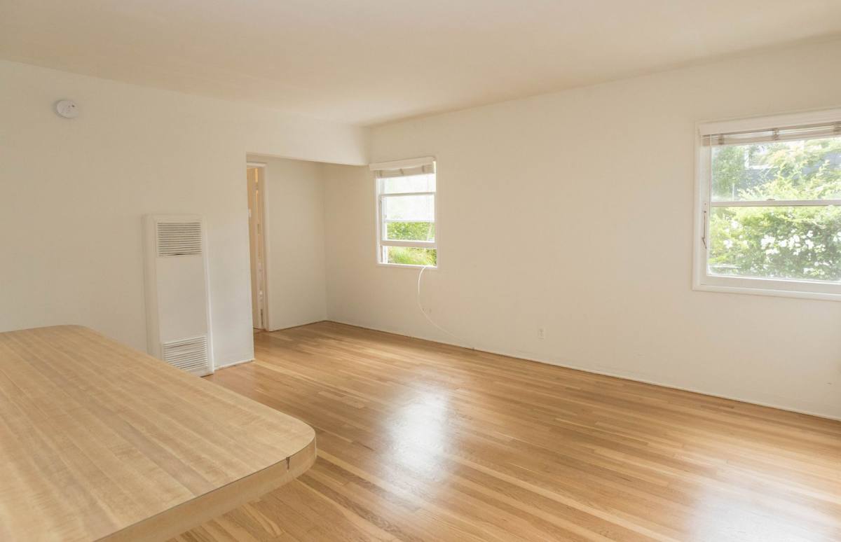 Apartment for rent at 25 19th Ave #A, Venice, CA 90291