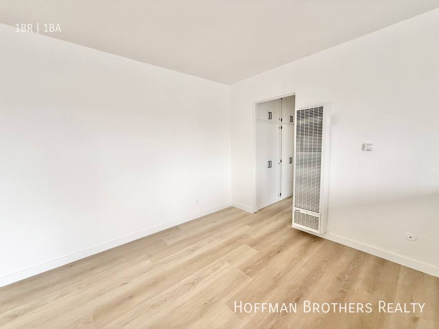 Apartment for rent at 4533 Pickford St #10, Los Angeles, CA 90019