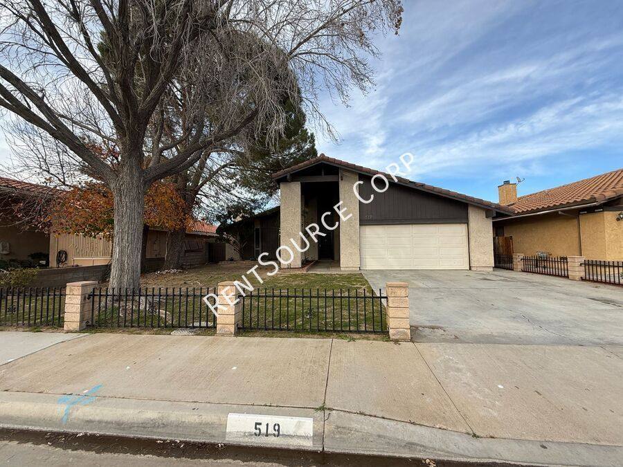 House for rent at 519 W Ave #J15, Lancaster, CA 93534