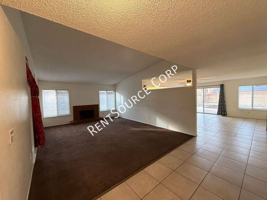 House for rent at 519 W Ave #J15, Lancaster, CA 93534