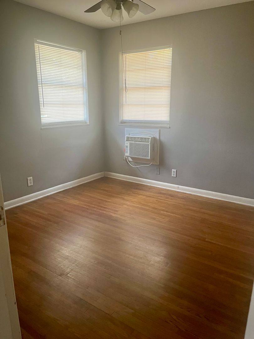 Apartment for rent at 105 W 42nd Place, North Little Rock, AR 72116