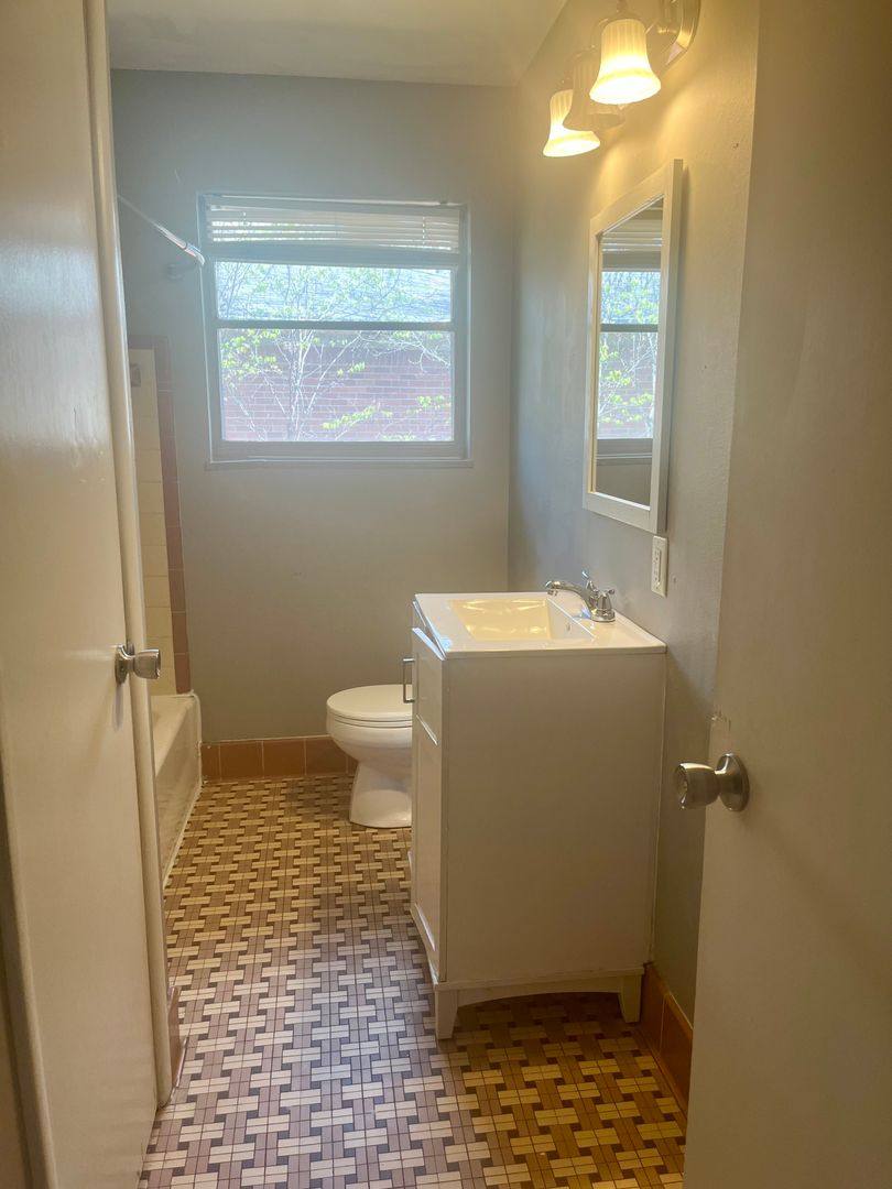 Apartment for rent at 105 W 42nd Place, North Little Rock, AR 72116