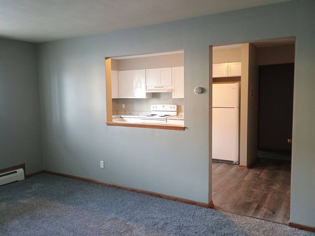 Apartment for rent at 1208 3rd Ave NE, Owatonna, MN 55060