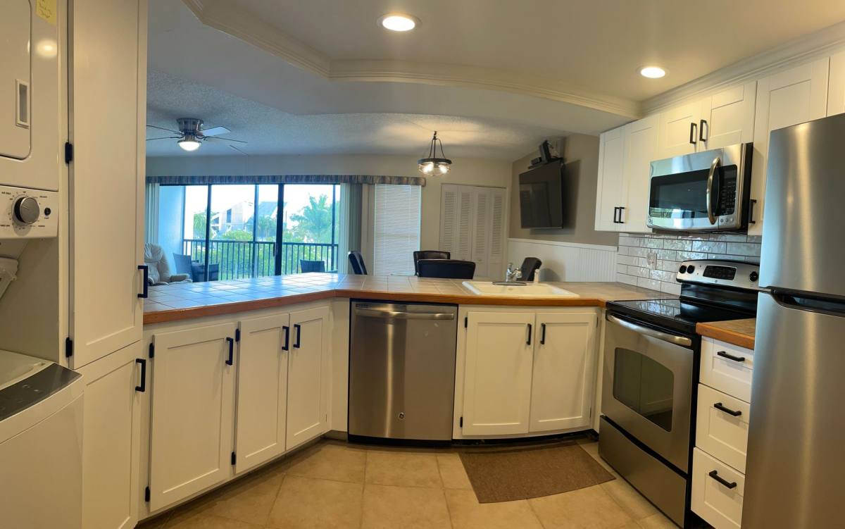 Condo for rent at 1605 US-Highway One V2-201, Jupiter, FL 33477
