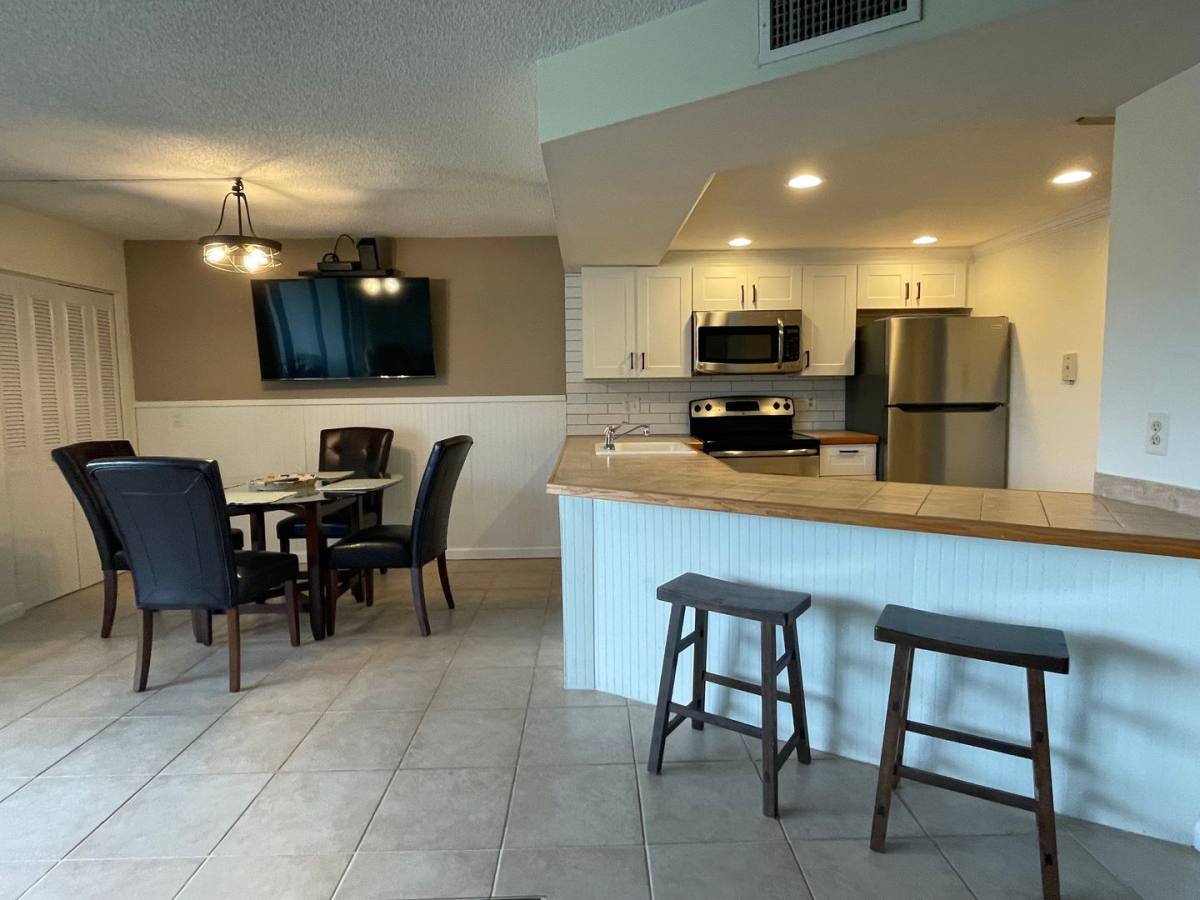 Condo for rent at 1605 US-Highway One V2-201, Jupiter, FL 33477