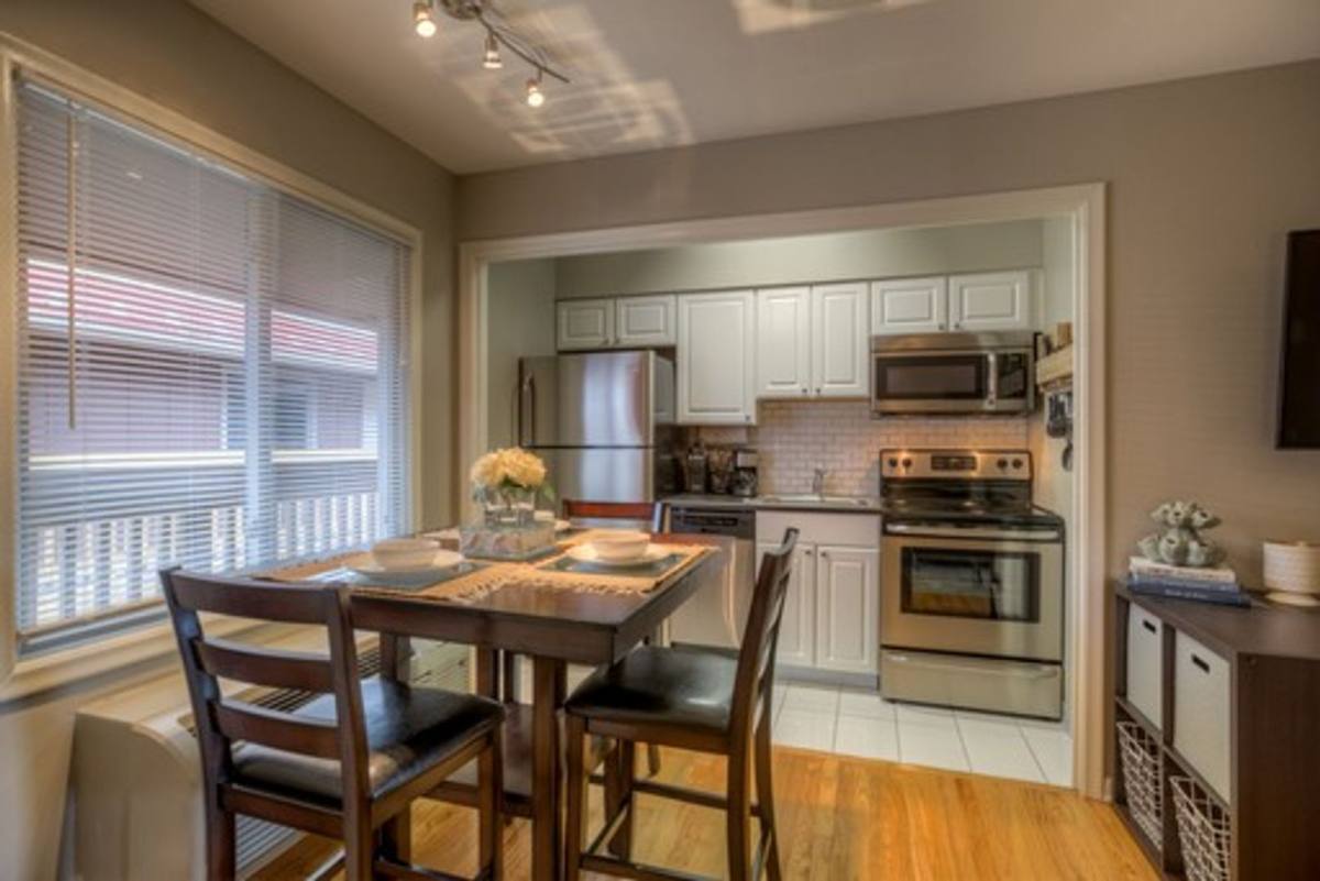 Apartment for rent at 124 S 39th St, Omaha, NE 68131