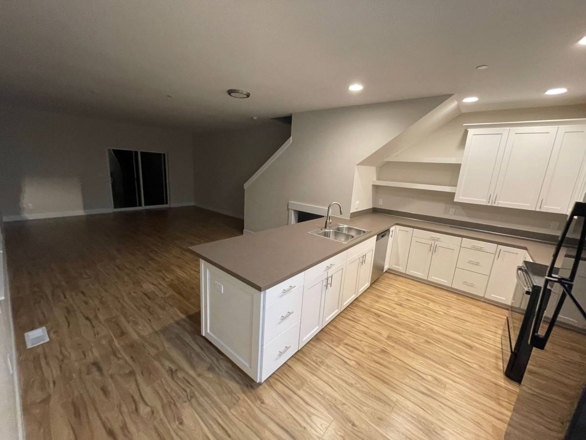 Apartment for rent at 1401 Hardcastle Ave, Woodburn, OR 97071