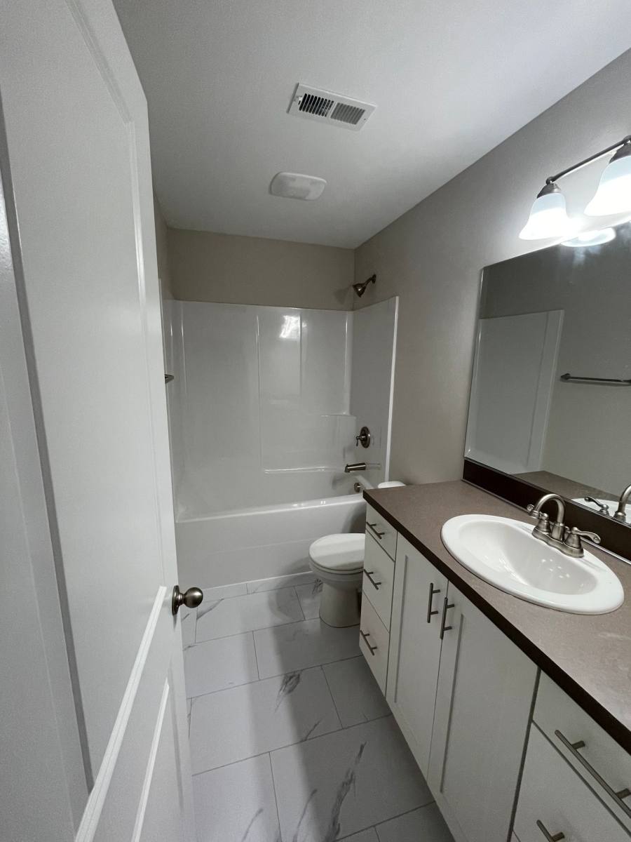 Apartment for rent at 1401 Hardcastle Ave, Woodburn, OR 97071
